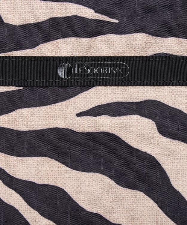 LeSportsac E/W CITY DRAWSTRING BAG??? /アップタウンラフィアゼブラ/ブラック アップタウンラフィアゼブラ/ブラック