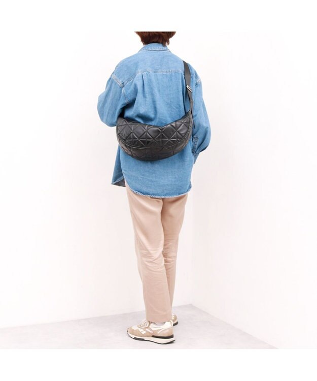 UNBILLION カシュカシュ cachecache / ソフト合皮キルティングハーフムーンショルダー ブラック