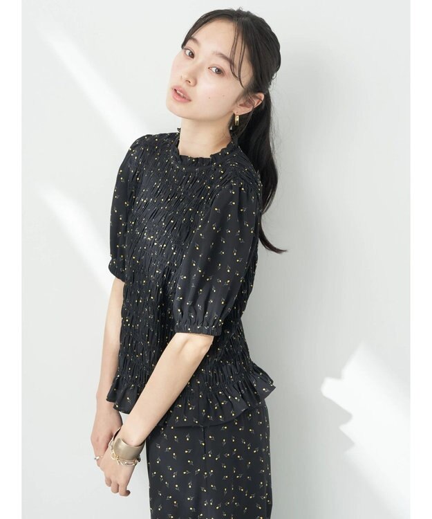 earth music&ecology 花柄パフスリシャーリングブラウス Black