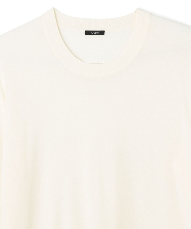 JOSEPH スーパーファインメリノシルク　ラウンドネックニット Oyster white