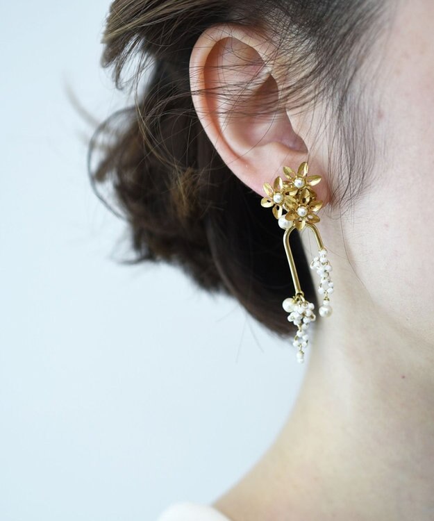 monshiro ユキヤナギモビール イヤリング ホワイト×ゴールド