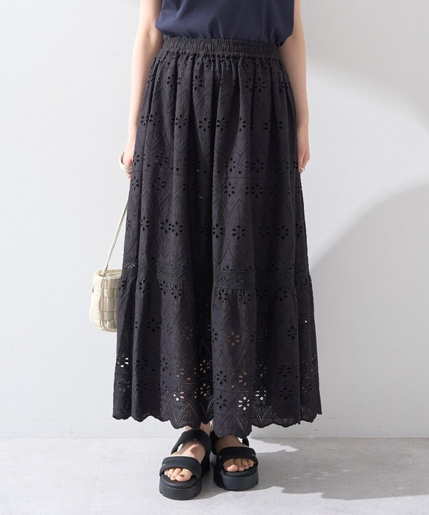 earth music&ecology シフリー刺繍スカート Black