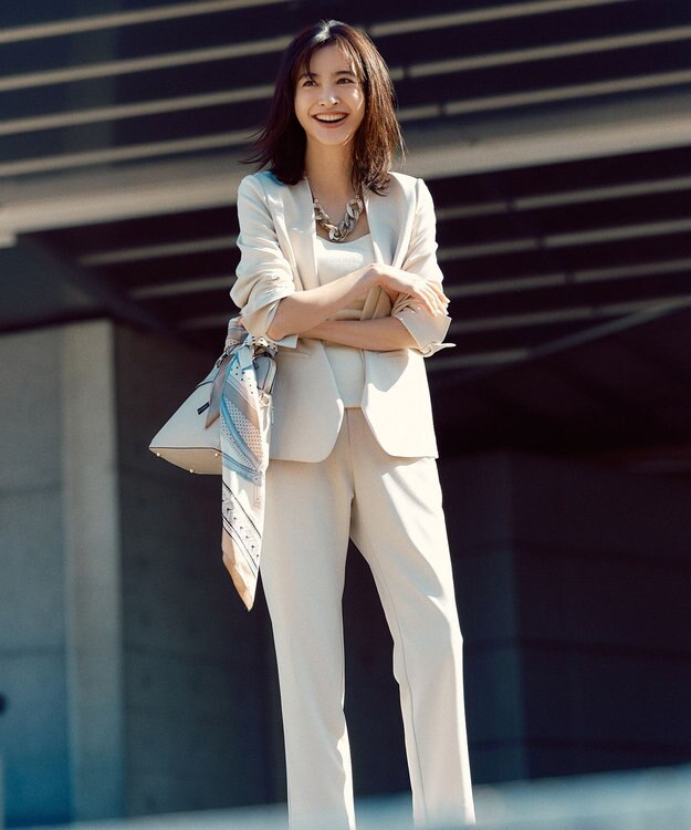 UNFILO BEAUTY MOVE ノーカラージャケット アイボリー