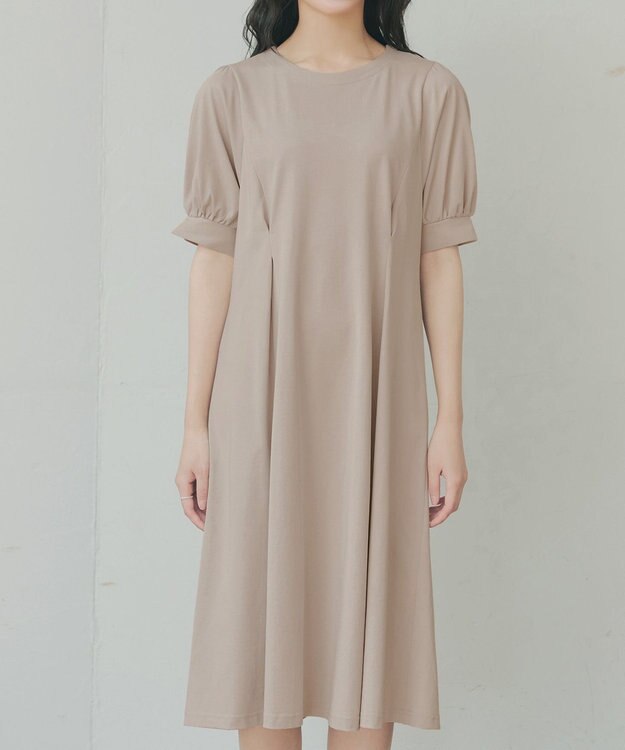 Tiaclasse 【おのののかさん着用】「サマケア」パフスリーブAラインワンピース グレージュ