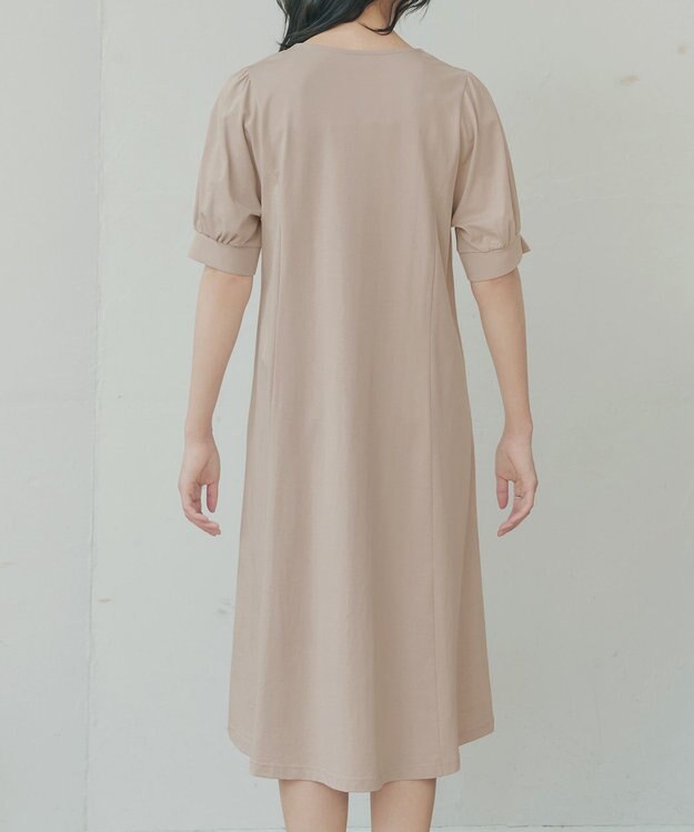 Tiaclasse 【おのののかさん着用】「サマケア」パフスリーブAラインワンピース グレージュ