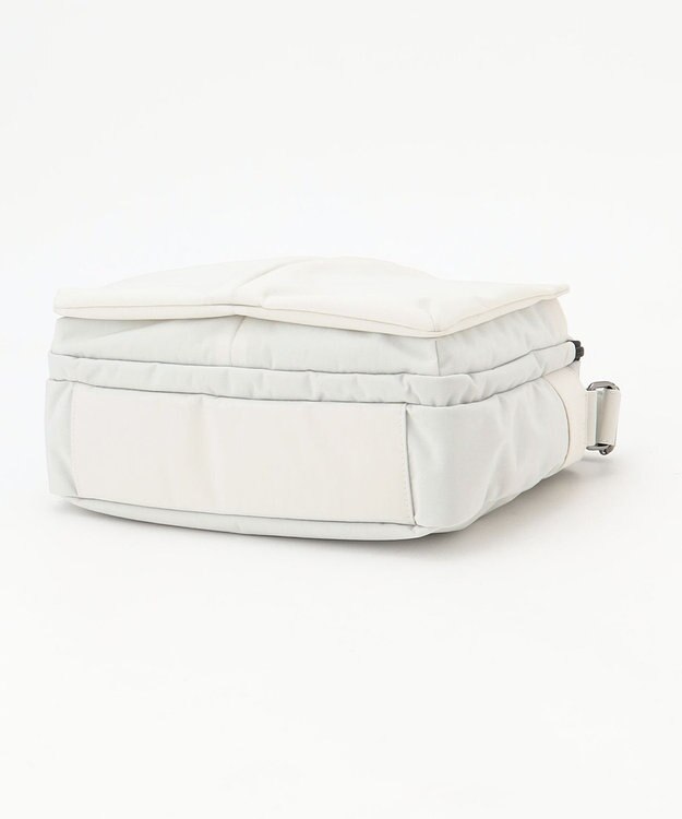 Y'SACCS 【ムック本掲載】クリンクルナイロン　ダブルポケットショルダー ホワイト