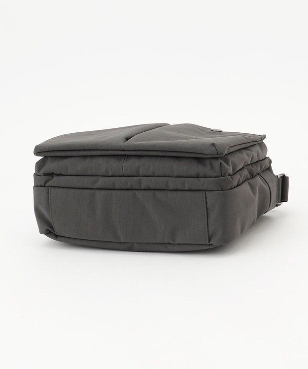 Y'SACCS 【ムック本掲載】クリンクルナイロン　ダブルポケットショルダー ダークグレー