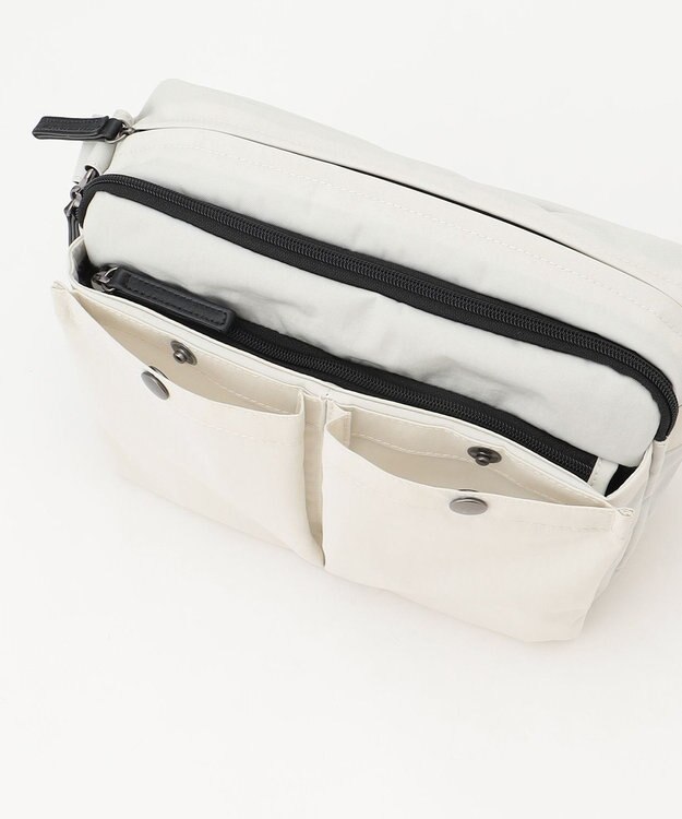 Y'SACCS 【ムック本掲載】クリンクルナイロン　ダブルポケットショルダー ホワイト