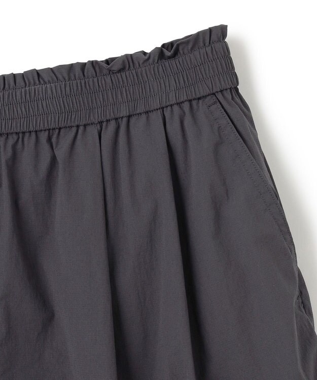 UNFILO Light Move ショートパンツ チャコール