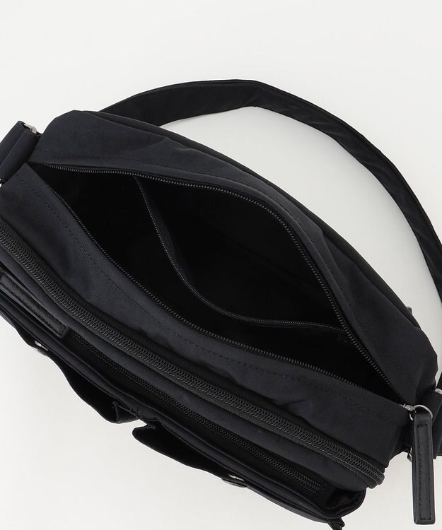 Y'SACCS 【ムック本掲載】クリンクルナイロン　ダブルポケットショルダー ブラック