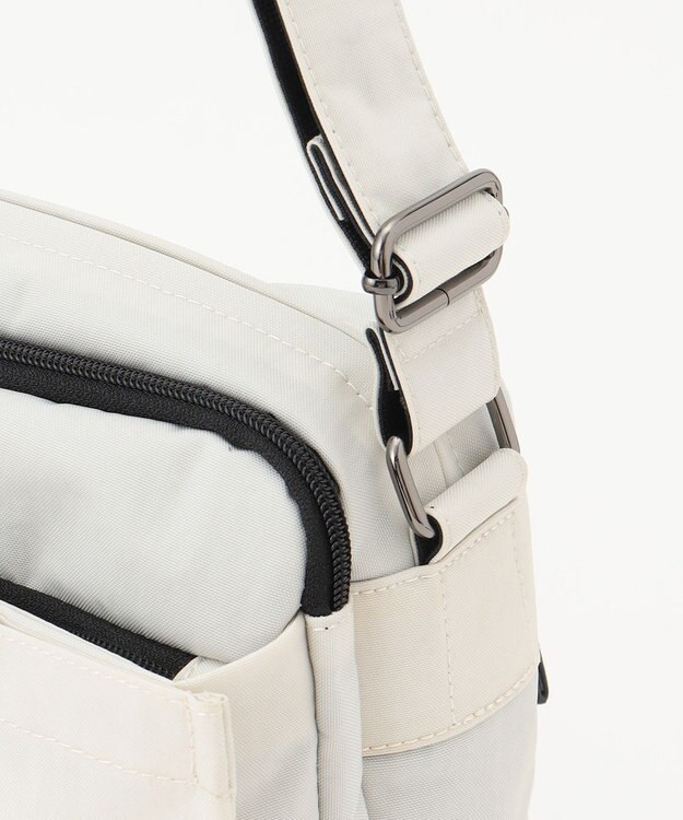 Y'SACCS 【ムック本掲載】クリンクルナイロン　ダブルポケットショルダー ホワイト