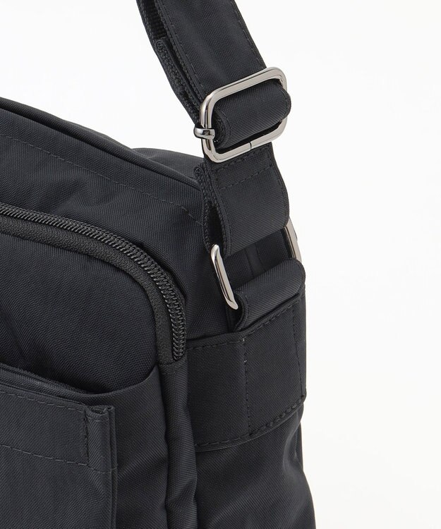 Y'SACCS 【ムック本掲載】クリンクルナイロン　ダブルポケットショルダー ブラック