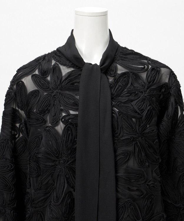 23区 【GOLD LABEL/見上愛さん着用】テープエンブロイダリー ブラウス ブラック系