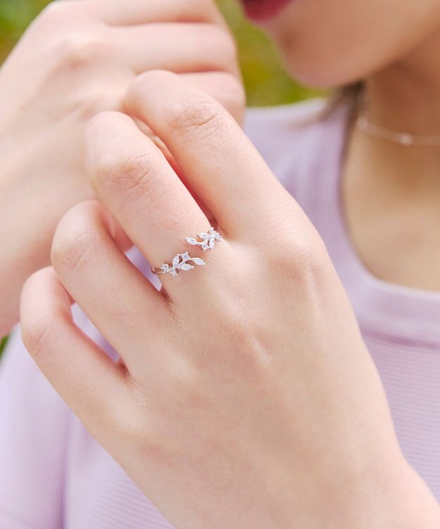 Tiaclasse ボタニカルモチーフストーンリング シルバーC