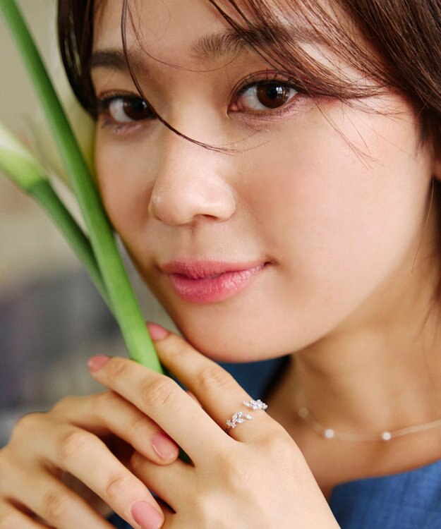 Tiaclasse ボタニカルモチーフストーンリング シルバーC