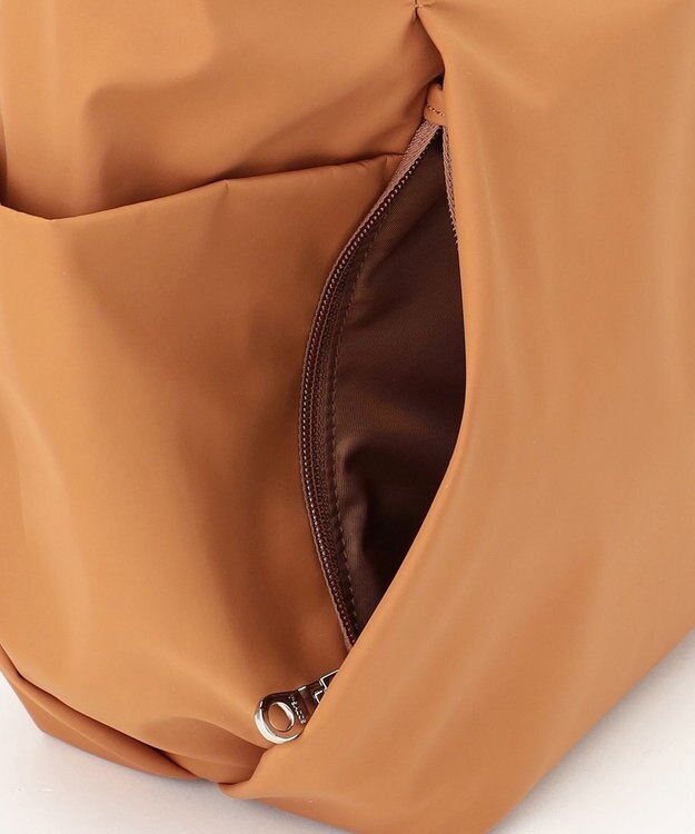 Y'SACCS 【ナイロンタフタ】トラベルショルダー キャメル