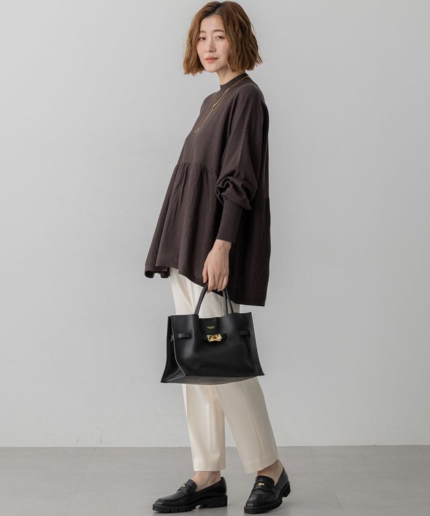 23区 【洗える】ウォームストレッチ テーパード パンツ アイボリー系