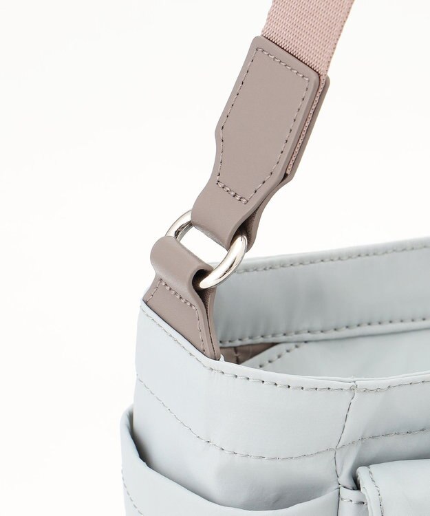 Y'SACCS ダブルタブ　トラベルショルダーバッグ ライトグレー