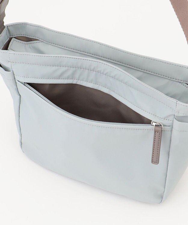 Y'SACCS ダブルタブ　トラベルショルダーバッグ ライトグレー