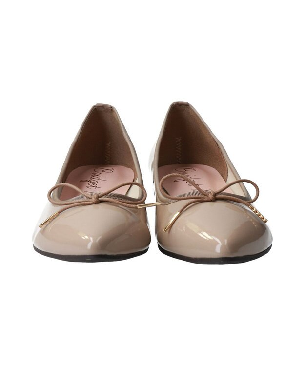 Bridget Birkin 【Bridget Birkin】ポインテッドリボンレインフラットパンプス ベージュエナメル