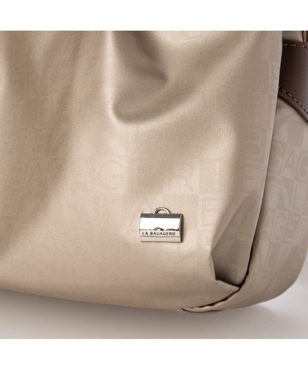 LA BAGAGERIE モノグラムデイリーショルダー ゴールド