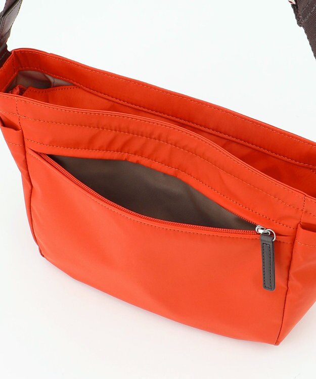 Y'SACCS ダブルタブ　トラベルショルダーバッグ レンガブラウン