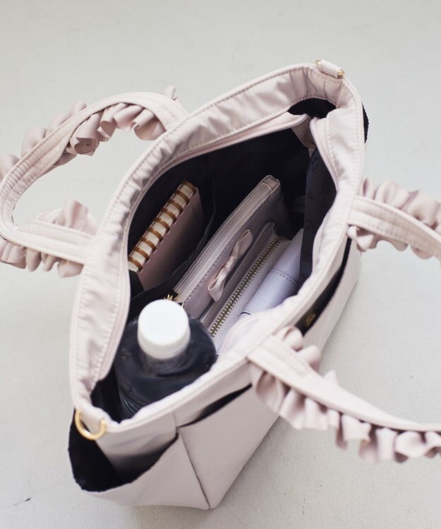 Maison de FLEUR 撥水加工フリルハンドル2Wayトートバッグ Grayish Pink