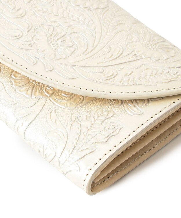 GRACE CONTINENTAL FlapWallet パールホワイト