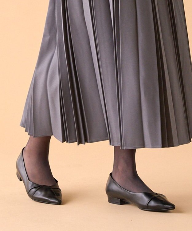 Dominic3 センターギャザー ポインテッドソフトカッター ブラック