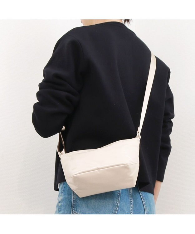 UNBILLION カシュカシュ cachecache / ソフトエナメル舟型ショルダー アイボリー