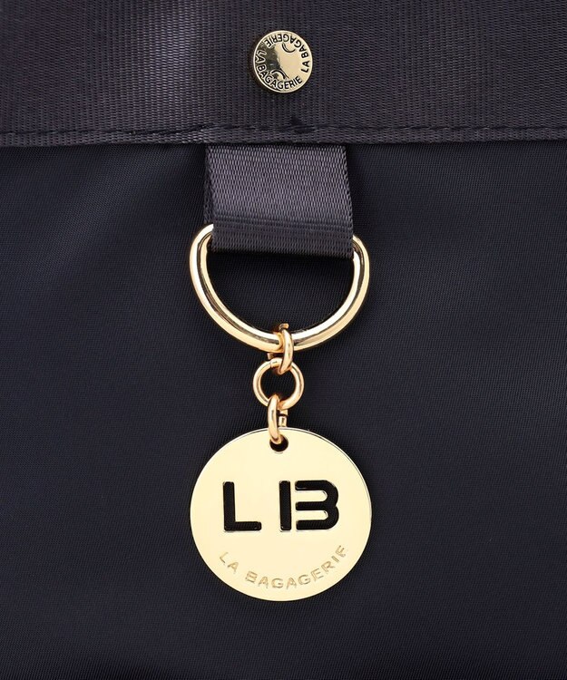 LA BAGAGERIE チャーム付き　ナイロンスクエアリュック ダークグレー