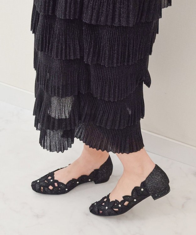 Bridget Birkin 【Bridget Birkin】フラワーカットワークラメパンプス ブラック雑材