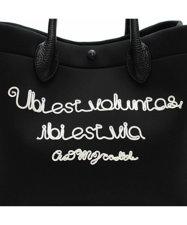 A.D.M.J. 【魔法の様に軽い】マジックライトコード刺しゅうトート25cm NE/AZU