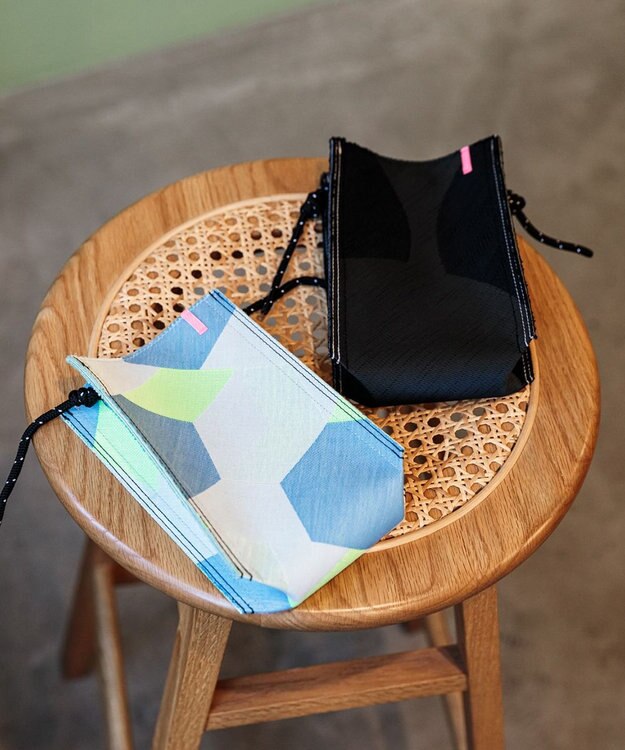 POLS MACHIKOスマホショルダー ブラック