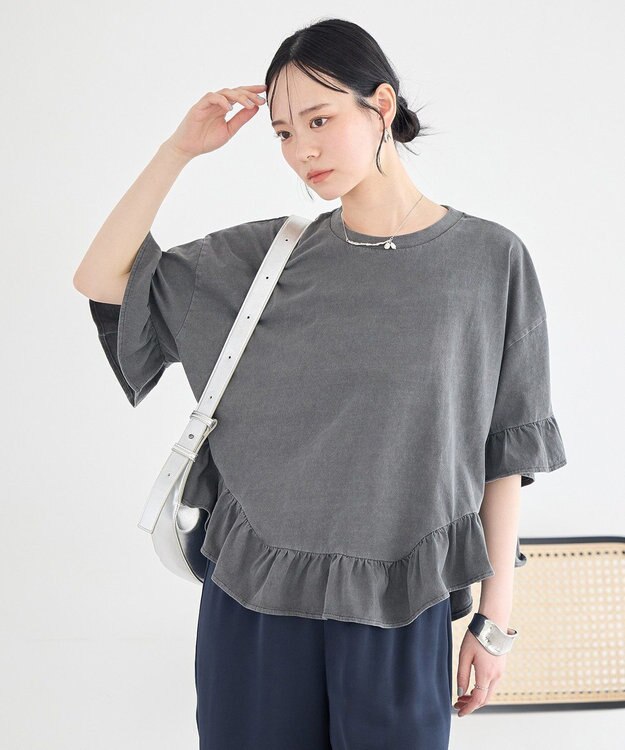 earth music&ecology ピグメントフリルTシャツ Charcoal Gray