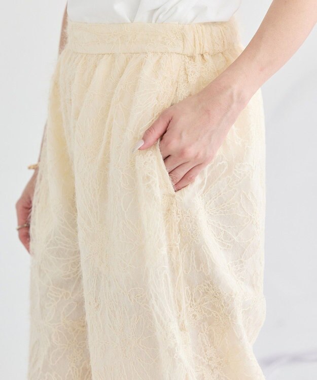 earth music&ecology 【セットアップ可能】起毛レースバルーンパンツ Off White