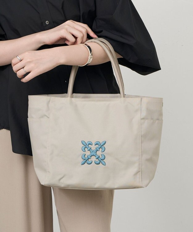 russet 【モノグラム刺繍】コーデュラナイロントートバッグ（CE-1776） L.Greige