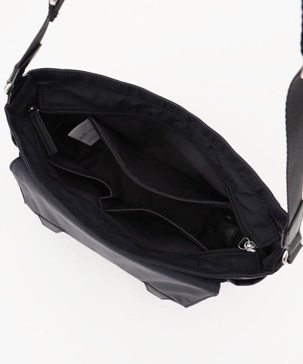 Y'SACCS ダブルタブ　トラベルショルダーバッグ ブラック