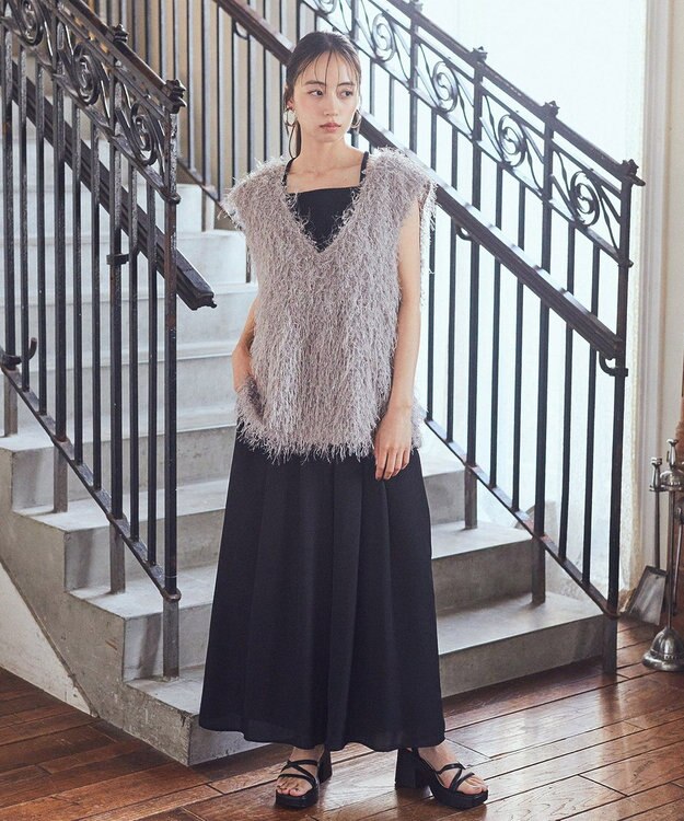 earth music&ecology ふさふさベスト Gray Beige