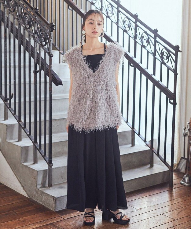 earth music&ecology ふさふさベスト Gray Beige