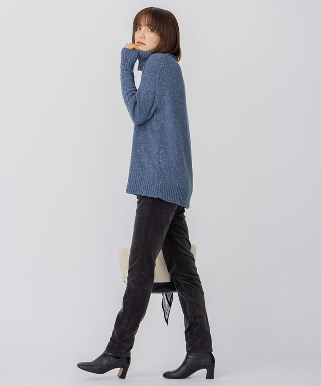 23区 【洗える】23区DENIM ベルベットストレッチ スキニーパンツ スレートグレー