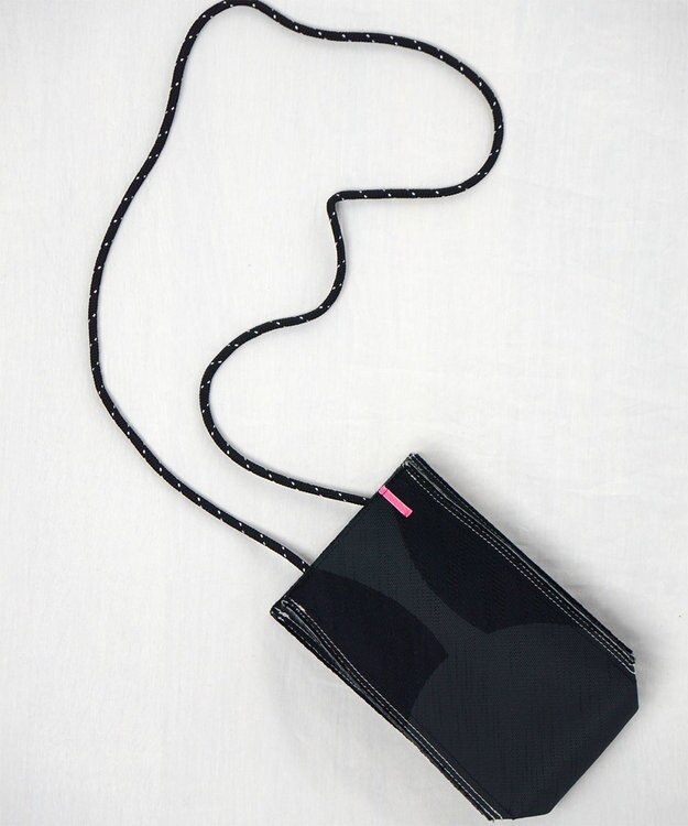 POLS MACHIKOスマホショルダー ブラック