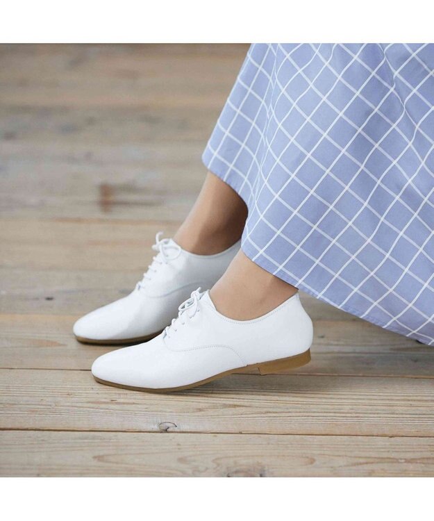 ing <ing>【WEB限定】ゴム紐レースアップシューズ ホワイト