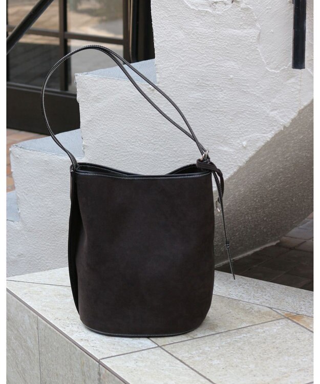 MORROW by thank 【A4サイズ収納可/軽量】VIVIAN ONE SHOULDER ASスエード　ブラック