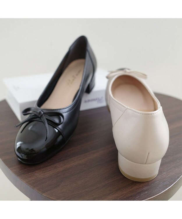 Pointer 日本製 本革リボン付きラウンドトゥパンプス トープ×ブラック