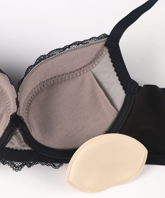 Wing ブラジャー 背中の段差を軽減 脇高設計 パーソナライズ設計 【脇も背中もきれいブラ】 Gカップまで対応 大きいサイズ KB2723 ウイング／ワコール ブラック