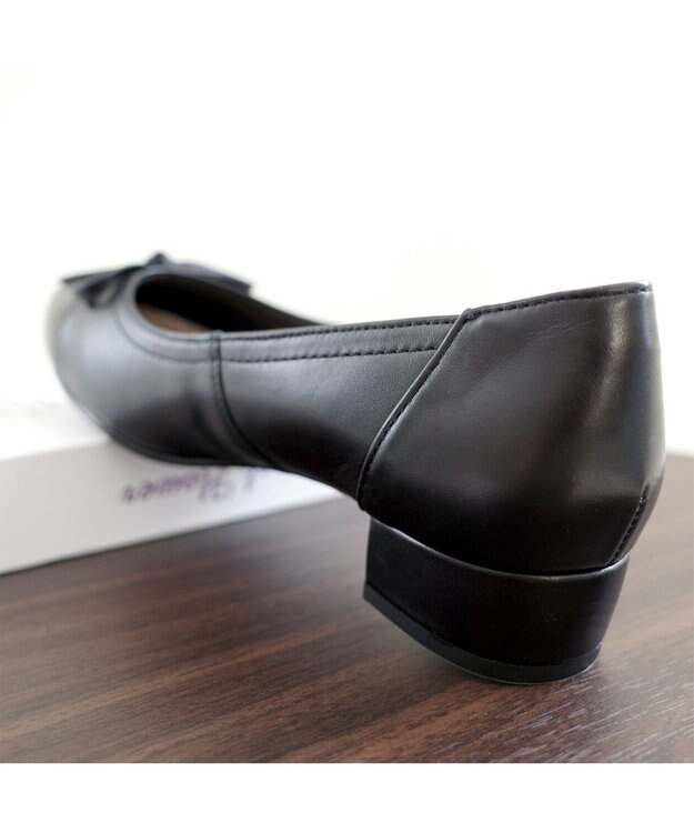 Pointer 日本製 本革リボン付きラウンドトゥパンプス ブラック×ブラック(エナメル)