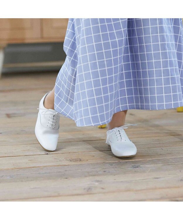 ing <ing>【WEB限定】ゴム紐レースアップシューズ ホワイト