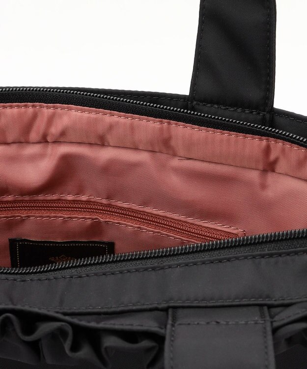 TOCCA 【ショルダー取り外し可能】FRILL GARLAND NYLONTOTE  トートバッグ ブラック系