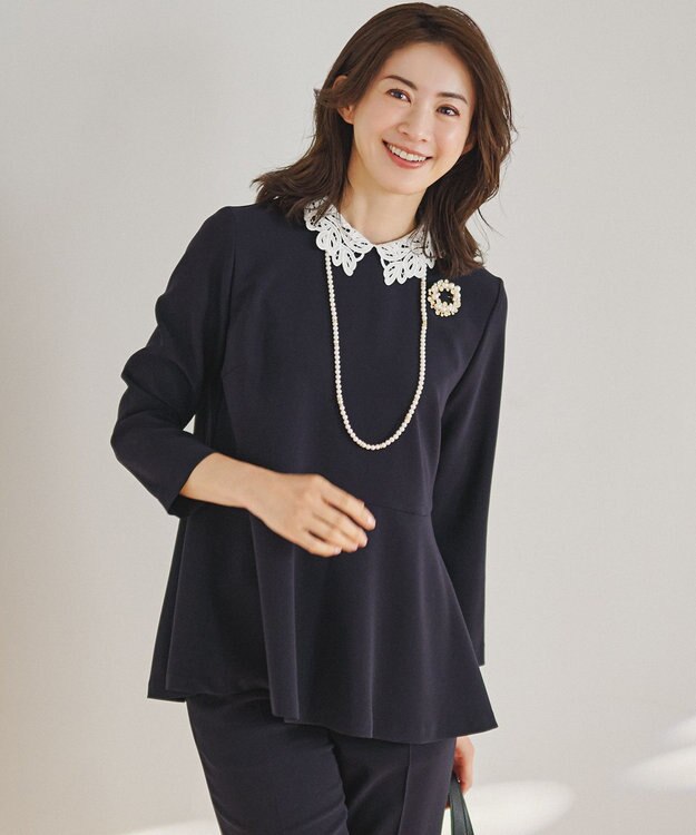 23区 【セットアップ対応/洗える】トリアセダブルジョーゼット 2WAYレース襟 ペプラムブラウス ネイビー系